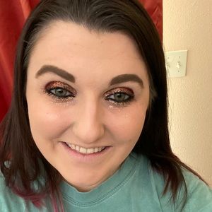 Meet your Posher, Lindsey